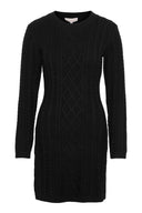 Sort strikkekjole med tettsittende passform - elegant, knelang modell