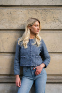 Navy tweedjakke med frontlommer og knapper - perfekt til jobb, hverdag eller fest