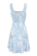 Floral summer dress featuring short sleeves and feminine fit.